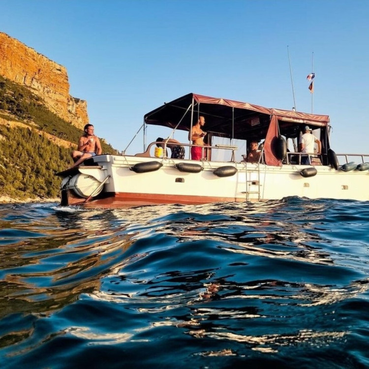 3 calanquess + relaxation stop (2:00h)